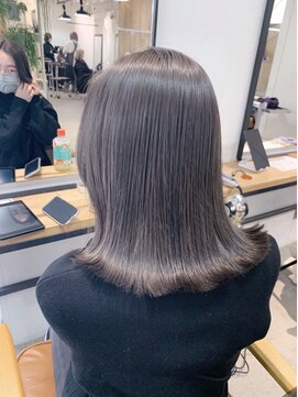 ロマリア(Lomalia) 【Lomalia表参道】パールグレージュ /グレージュカラー