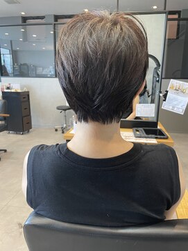 アチーブリス(achieve Liss) 大人キレイ立体感ハンサムショートナチュラル地毛風カラー