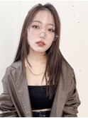 柔らかベージュロングレイヤーかきあげバングストレートヘア