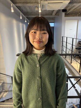 ヌープヘアーアイス(NUUP.hair ici) 20代30代寒色系カラーシースルーバンク艶感ストレート透明感