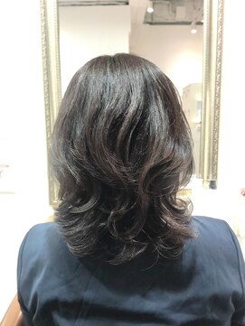 ヘアー グリーン(hair green) 30代40代50代/ウルフレイヤー/巻き髪レイヤー/ミディアム