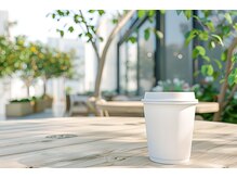 施術中もカフェ気分♪選べる豊富なドリンクサービス