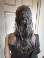 アロマ ヘアー ルーム 新宿3号店(AROMA hair room)&nbsp;大人ハーフアップ／ゆるふわウェーブ／華やかアレンジ