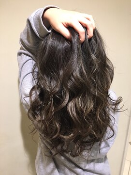 イーアップ バイ ボス(e up by boss) ロングレイヤー【極細3Dハイライト】