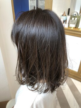 ロンドアベニール 北千住(Lond avenir) 外ハネミディアムスタイル☆クリアベージュ 西田大樹