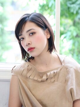 ルーツ(ROOTS) 切りっぱなし ボブ 外ハネ 黒髪 学割U24 渋谷 ROOTS