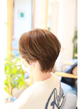 リビーチ ヘア リゾート 赤羽(Rebeach HAIR RESORT) ハイトーンアッシュ×ハンサムショート女子