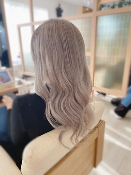 アドラーブル 長岡リップス旭岡店(adorable) 艶髪 ホワイトミルクティーカラー 10代20代