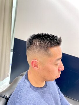 リバティシェアバーバー 銀座(LIBERTY SHARE BARBER) バーバースタイル/フェード/スキンフェード/〈銀座〉理容室