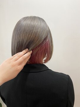 ヘアーアンドメイクアップモパ 個性派カラー