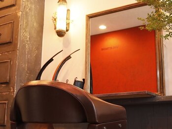 アンアタッシュ(UNE ATTACHE)の写真/顔周りカットで小顔見せ×髪質改善。吉祥寺のプライベートサロンで、トレンド感ある似合わせレイヤーを
