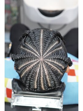 ツークツワンク バーバー 新宿(ZUG2WANG BARBER) デザインコーンロウ