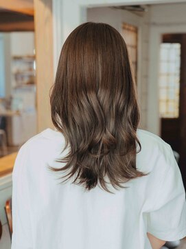 ヘアアンドリラクゼーション シャッセ(Hair&Relaxation SASE) ミディアムレイヤー