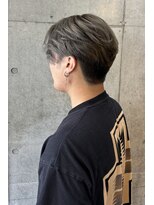 ファム(FAM)&nbsp;センターパート　バレイヤージュ　シルバー　代官山　中目黒