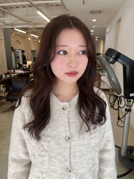 キアラ(Kchiara) 柔らかい動きと軽さのあるレイヤーカット