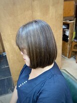 コモレビ(komorebi)&nbsp;【山本智文】脱白髪染めハイライトボブ