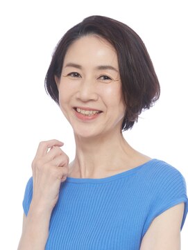 コモド(Comodo) 50代・60代の方に☆骨格補正ショート