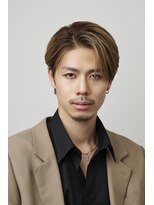 ブラック(BLACK)&nbsp;ジェントルフロー/Men's Hair/リバースセンターパート/表参道