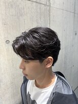 フレイム(FLAME)&nbsp;自然な毛流れのセンターパート"ニュアンスパーマ"