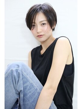 オブ センス(Of Sense) 暗めなカラーで魅せる、大人系ショート