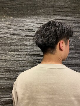 ヒロギンザ 恵比寿店(HIRO GINZA) ツーブロックビジネスショートフェードパーマコンマヘア