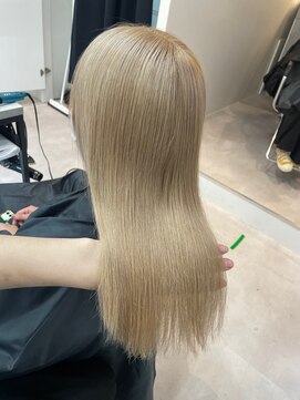 プレシャスバイプロデュース(precious by Produce) 艶髪ハイトーン/ホワイトベージュ［町田/町田駅/髪質改善 ］.