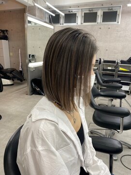 イキ 表参道(iki omotesando) モード/無造作ウェーブ/大人ガーリー[表参道駅]