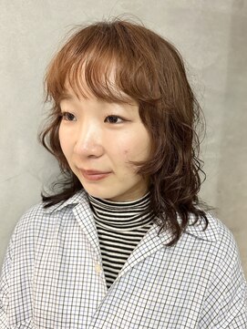 イデア(idea) ミディアムレイヤーカット【ウルフパーマ】ヘアスナップ・山下