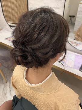 ヘアアレンジメント ボガスティーズ 溝の口店(Hair arrangement Vogusty's) 下めアップ