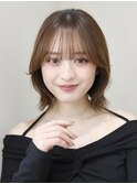 透明感ブラウングレージュのやわらかくびれボブ