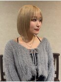 ミルクティーブロンド/ワンレンボブ/ナチュラルストレート