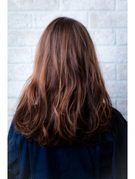 エルデ ナインズ ヘアー スタンド 川口店(elde 9's HAIR STAND) 90エフォートレスセンターパート&マーメイドアッシュハニーヘア