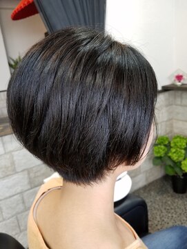 櫛の屋 アシンメトリーショート☆（elescondite  ゆっこ）