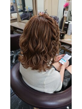 エヌエービー 池袋店(N.A.B.) 垂らし編み