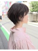 襟足きれい！くせ毛もフィット！立体ショート