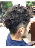 刈り上げモヒカンパーマ