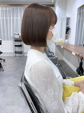 オウル(Owll) 【Owll】石田学史ミニボブ　ツヤピンクベージュカラー