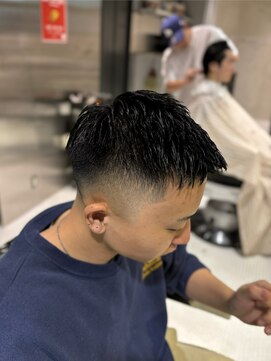 フランクスバーバーザスタンド(Frank’s barber the stand) メンズスキンフェードショートベリーショートバーバーマッシュF