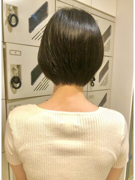 ミドル(MIDDLE) ショートボブ/髪質改善/府中/夜間/学割/駅近/