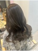 オリーブグレージュ