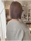 シアーベージュ×ぱつっとボブ