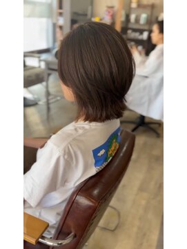 リープリング(Liebling) 「レイヤーボブ × オリーブカラー」