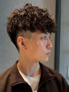 メンズサロン ブロック(Men's Salon bloc) ツイストパーマ 束感 ツーブロック 刈り上げ スペインカール