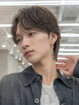 フィフス 栄(fifth) フェザーパーマで魅せる大人の毛流れセンターパートウルフ◎