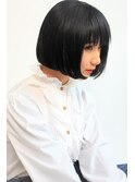 大人可愛いブラックヘアーのボブ