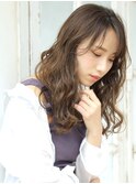 ふんわり巻き髪セミロング