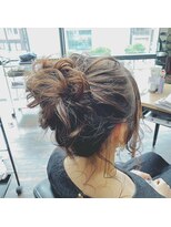 ガルボ ヘアー(garbo hair)&nbsp;【フワふわ♪】ラフポニーアレンジ♪