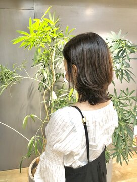 アパルトメント ジェシカ(l'appartement de Jessica) 外はねミディアムウルフスタイル