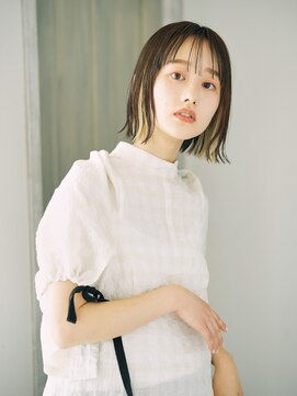 リィベ(Liibe) #外はねボブ#インナーカラー#イヤリングカラー