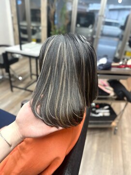 ヴィフ 大船(VIF) ハイライトカラー/丸みボブ/白髪ぼかし/切りっぱなしボブ/大船駅